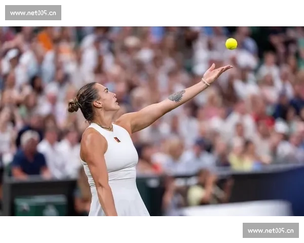 温网焦点战再掀高潮新星老将同场争锋草地传奇续写荣耀篇章引爆全场 - 副本