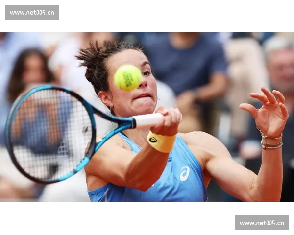 激战三盘逆转取胜网球赛况全景解析与焦点回顾关键发球破发数据深度剖析 - 副本 激战三盘逆转取胜网球赛况全景解析与焦点回顾关键发球破发数据深度剖析 - 副本